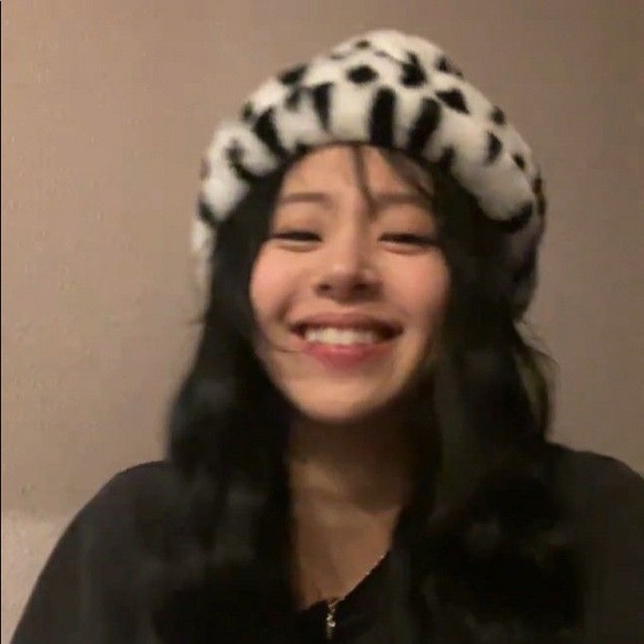 Meet your Posher, Lisa - Picture 1 of 1